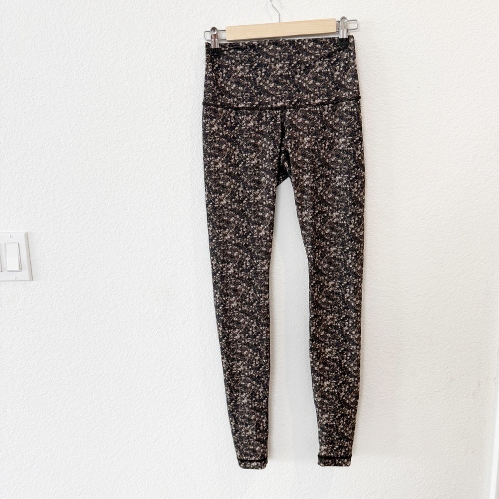 Lululemon- Shine Tight ( Roll Down ) Size 4